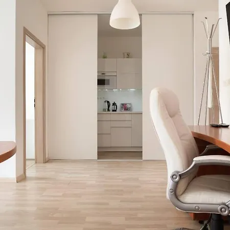 Great Tourist And Business *